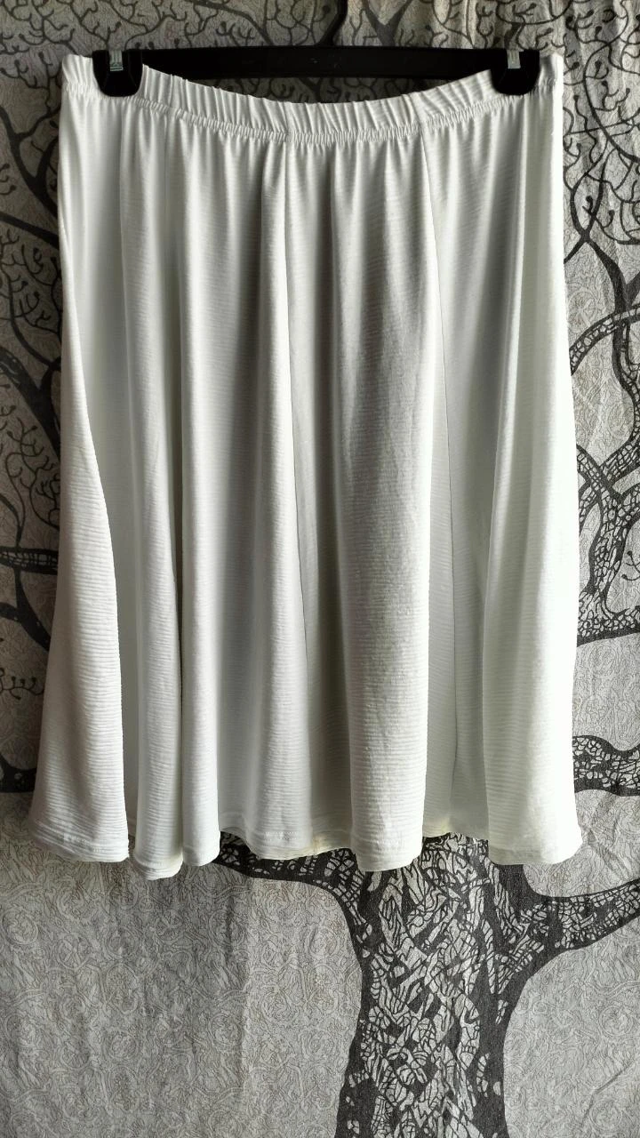 falda blanca – photo 2